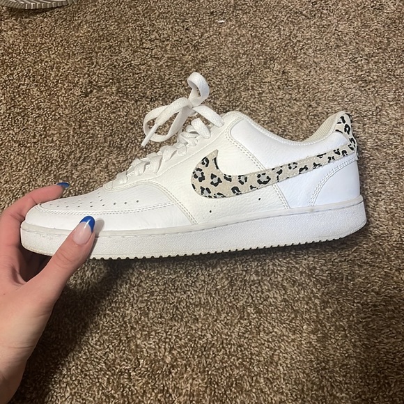 Nike Court Vision Low Sneakers (New condition!!) - Picture 2 of 2